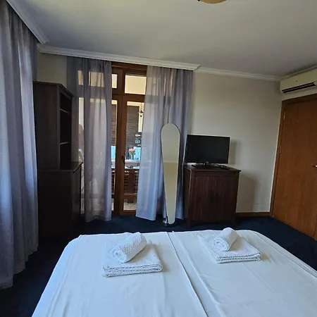 Kalianny Cozy In Santa Marina With Pool & Terrace Appartamento Sozopol